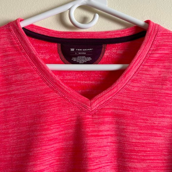 Size Large Tek Gear Long Sleeve Pink V-Neck Tops - Picture 3 of 5